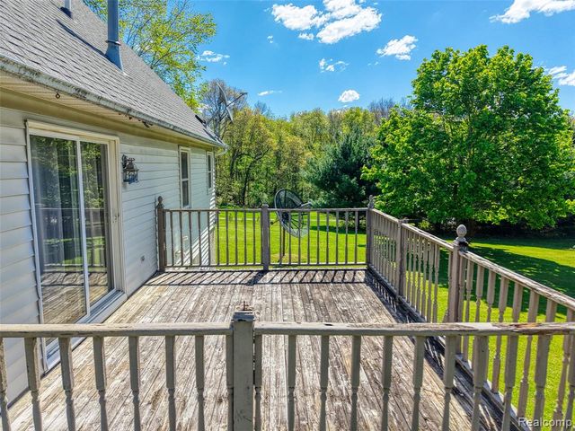 6879 Crofoot Road, Howell, MI 48843
