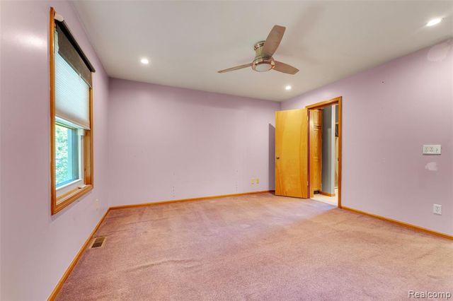 6879 Crofoot Road, Howell, MI 48843