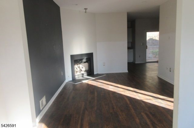 95 Pinehurst Dr, Washington Twp., NJ 07882