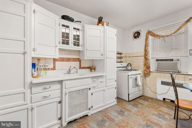 7850 BAYARD ST, Philadelphia, PA 19150