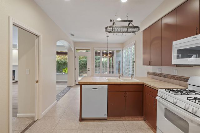 3741 Brook Valley Cir, Stockton, CA 95219