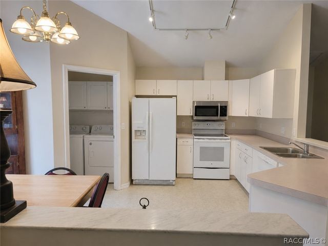495 E Stratford Avenue, Lecanto, FL 34461