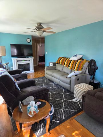 6743 Idaho Avenue, Hammond, IN 46323