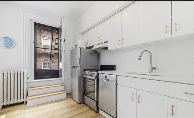 20 Joy 2, Boston, MA 02114