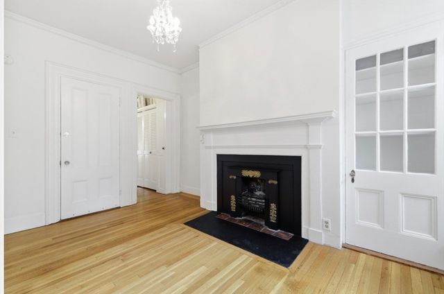 20 Joy 2, Boston, MA 02114