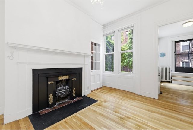 20 Joy 2, Boston, MA 02114
