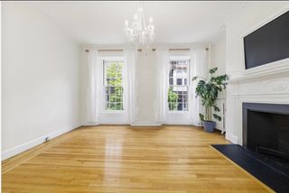 20 Joy 2, Boston, MA 02114