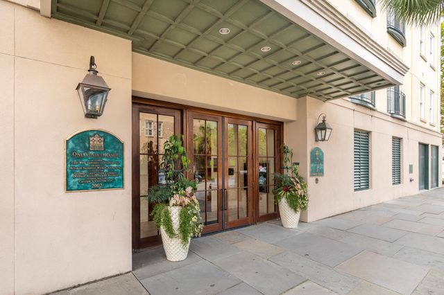 1 Vendue Range M, Charleston, SC 29401