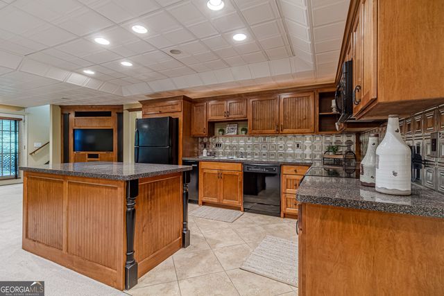 1251 Oxford Drive SE, Conyers, GA 30013