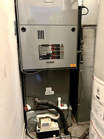 26528 FARMINGTON Dr Avenue, Farmington Hills, MI 48334