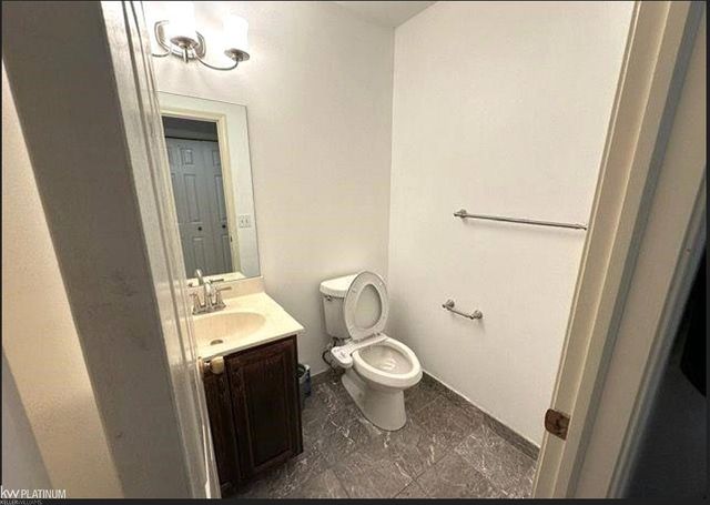 26528 FARMINGTON Dr Avenue, Farmington Hills, MI 48334