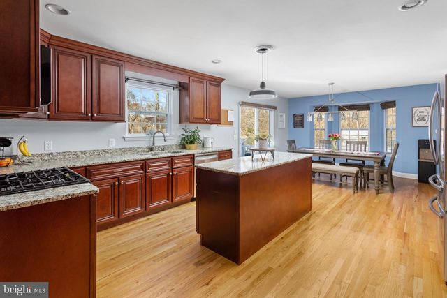 500 W FARMS RD, Howell, NJ 07731