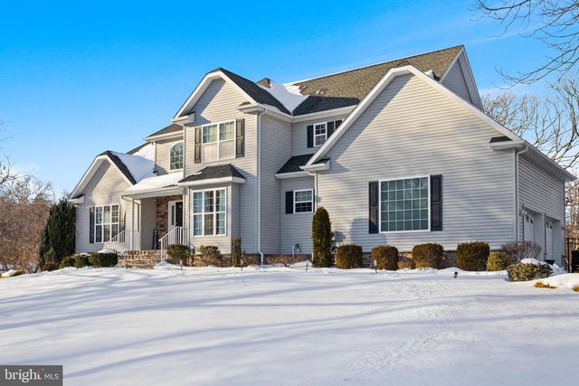 500 W FARMS RD, Howell, NJ 07731