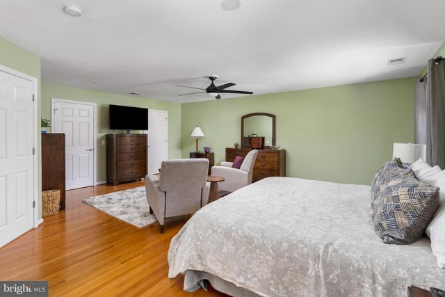 500 W FARMS RD, Howell, NJ 07731