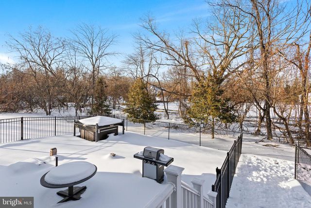 500 W FARMS RD, Howell, NJ 07731