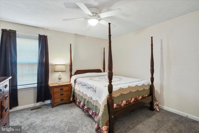 991 SELDON DR, Strasburg, VA 22657