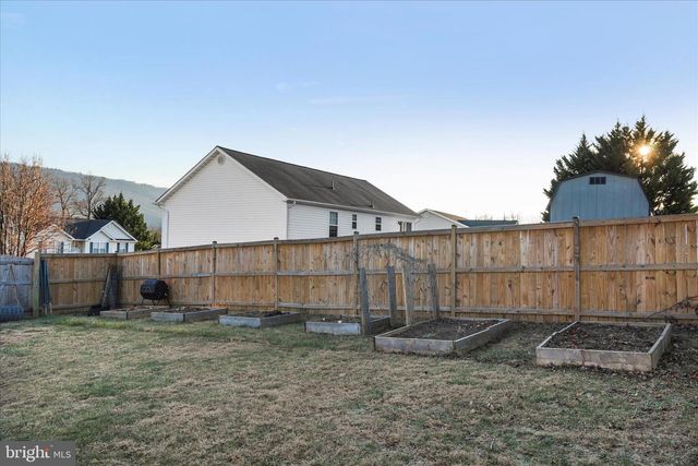 991 SELDON DR, Strasburg, VA 22657