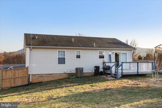 991 SELDON DR, Strasburg, VA 22657