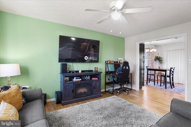 991 SELDON DR, Strasburg, VA 22657