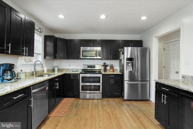 991 SELDON DR, Strasburg, VA 22657