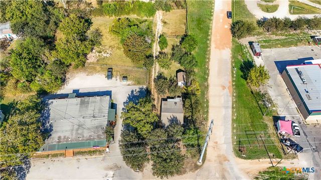 1113 N Old Highway 81, Kyle, TX 78640