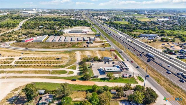 1113 N Old Highway 81, Kyle, TX 78640