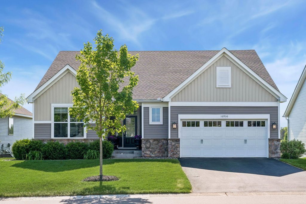 10930 Okinawa Street NE, Blaine, MN 55449