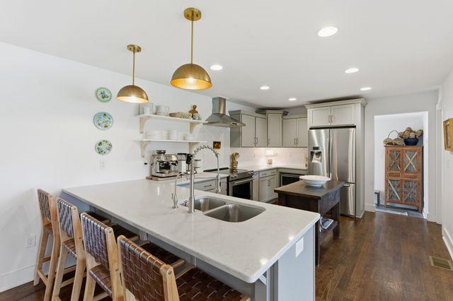 1621 Lethia Dr, Nashville, TN 37206