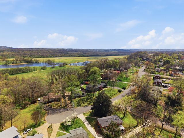 1621 Lethia Dr, Nashville, TN 37206