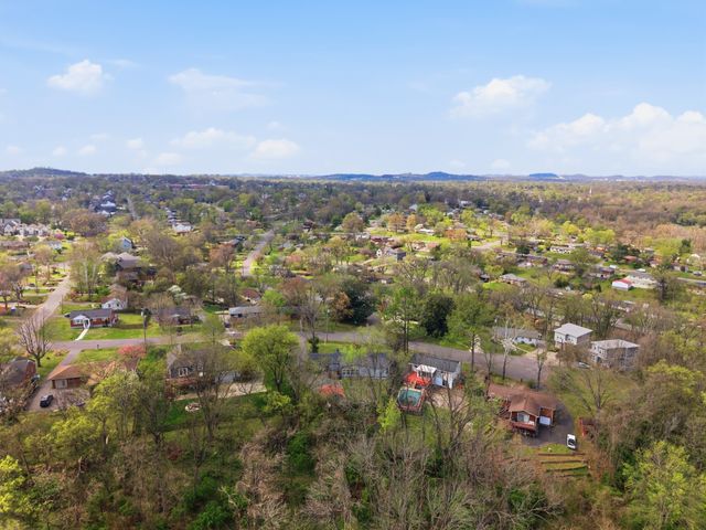 1621 Lethia Dr, Nashville, TN 37206