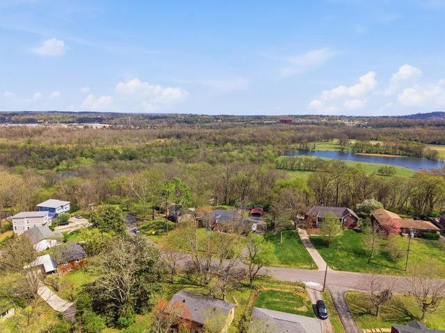 1621 Lethia Dr, Nashville, TN 37206