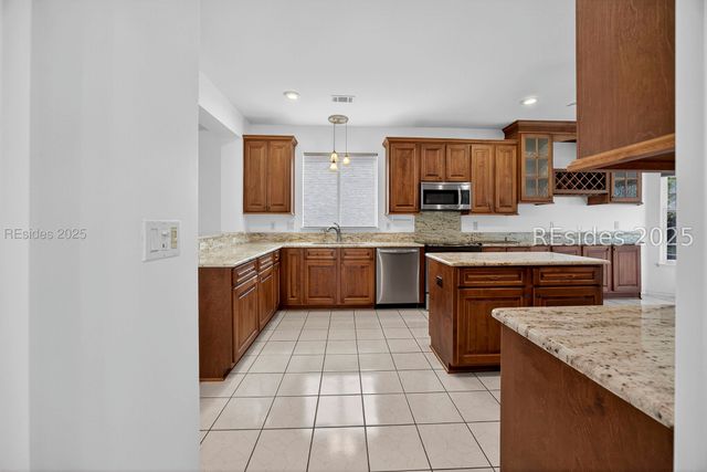 1 Caleb Ct, Bluffton, SC 29909