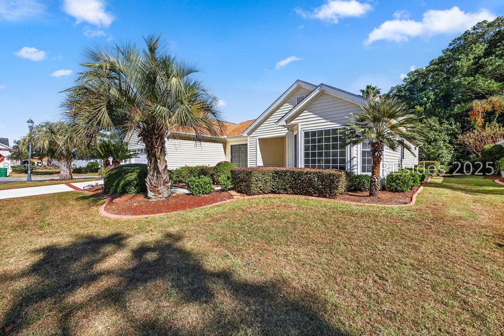 1 Caleb Ct, Bluffton, SC 29909
