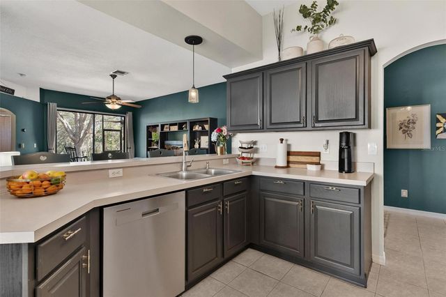 33142 KAYLEE WAY, Leesburg, FL 34788