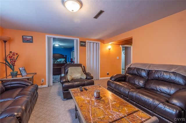 341 North Collingwood Avenue, Syracuse, NY 13206