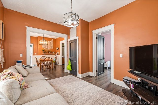 1746 E Spring Street, New Albany, IN 47150