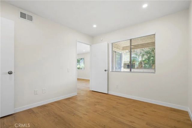 10237 De Soto A, Chatsworth, CA 91311