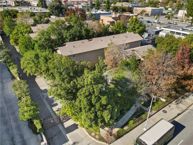 10237 De Soto A, Chatsworth, CA 91311