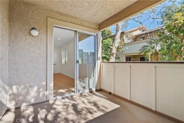 10237 De Soto A, Chatsworth, CA 91311