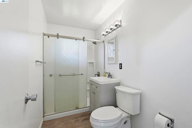4546 Freeway Cir, Sacramento, CA 95841