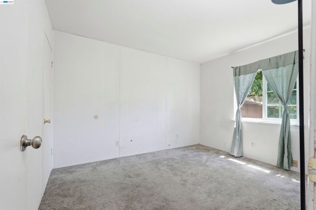 4546 Freeway Cir, Sacramento, CA 95841