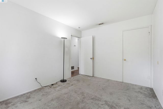 4546 Freeway Cir, Sacramento, CA 95841
