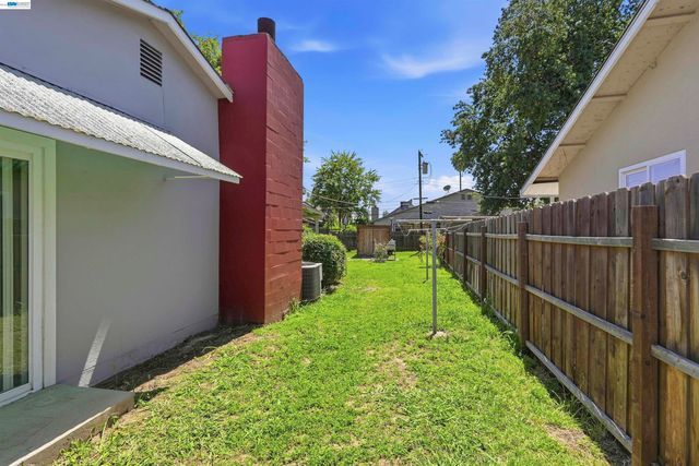 4546 Freeway Cir, Sacramento, CA 95841