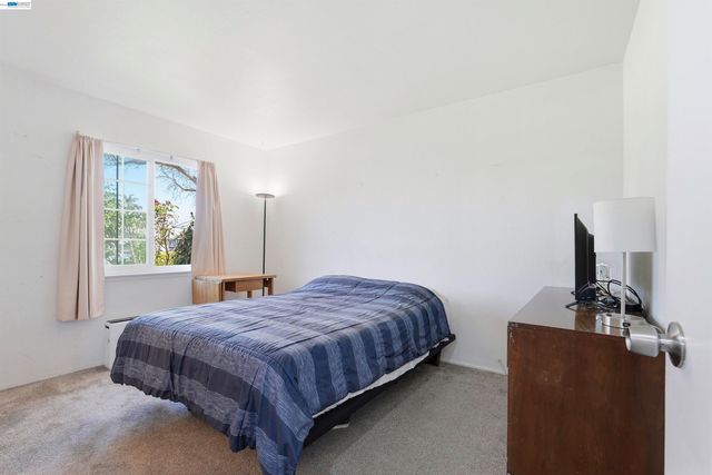 4546 Freeway Cir, Sacramento, CA 95841