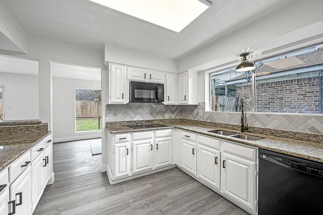 7115 Foxway Lane, Humble, TX 77338