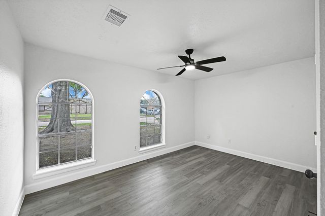 7115 Foxway Lane, Humble, TX 77338