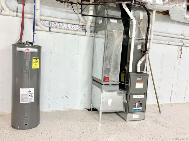 11 Hunter Drive, Central Islip, NY 11722