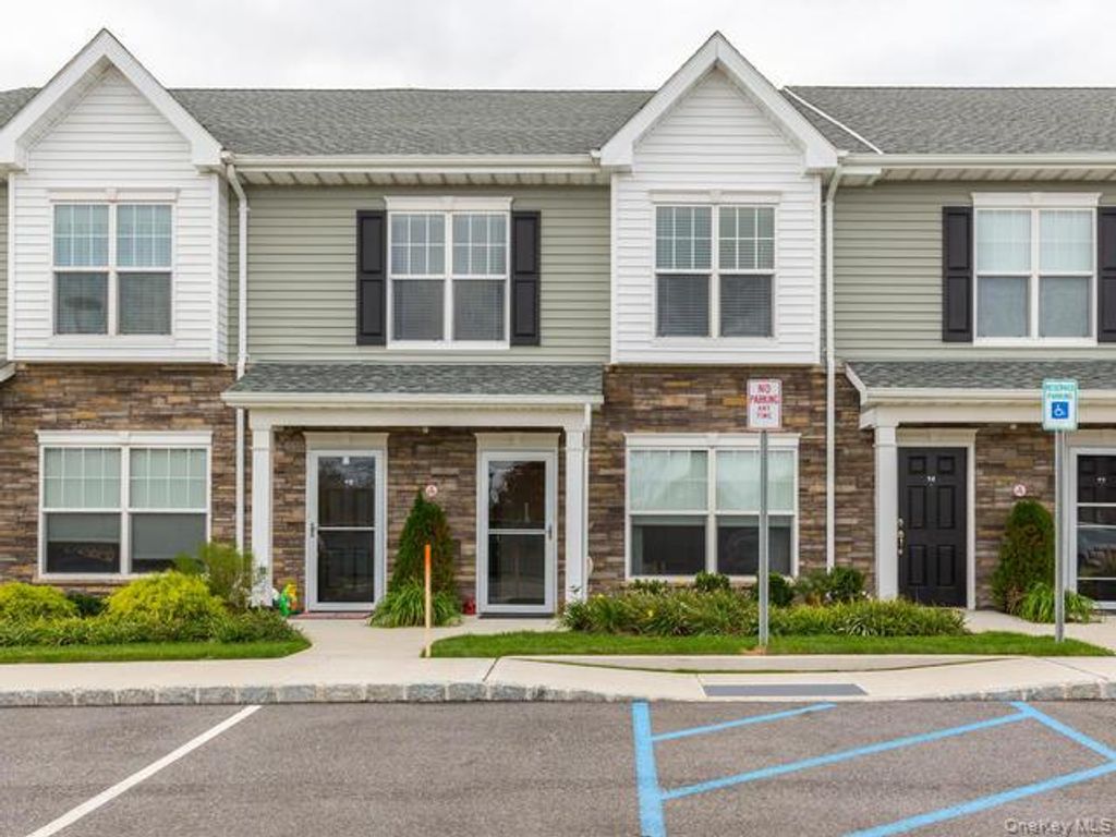 11 Hunter Drive, Central Islip, NY 11722