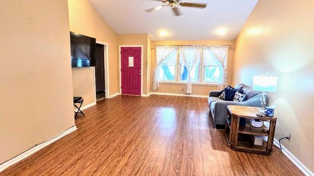 820 Ibis Dr, Rockport, TX 78382