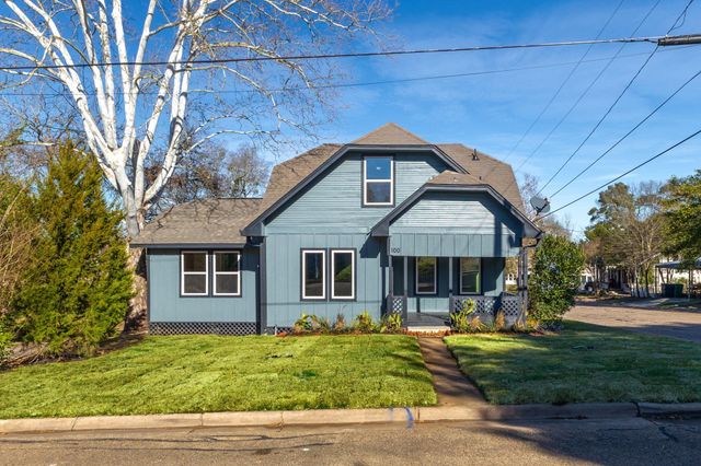 100 W Valverde Street, Brenham, TX 77833